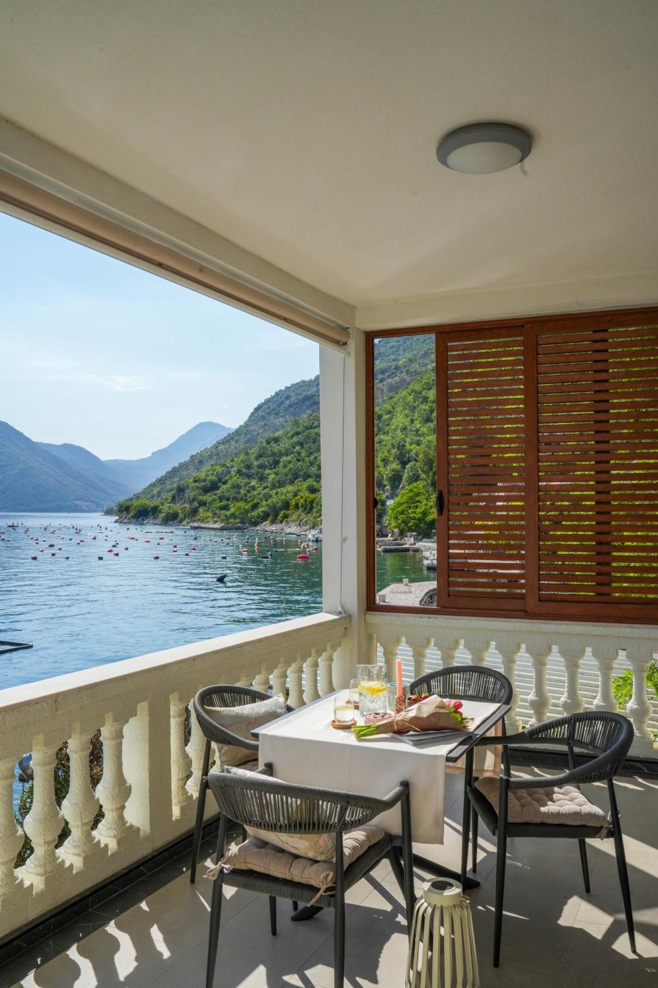 Ferienwohnung Aquazzura Kotor Exterior foto